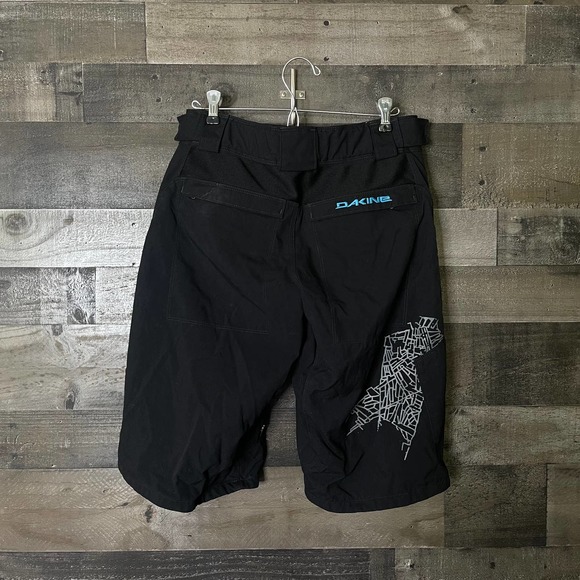 SOLD Dakine 8 Track Bike Shorts Small - Picture 2 of 2